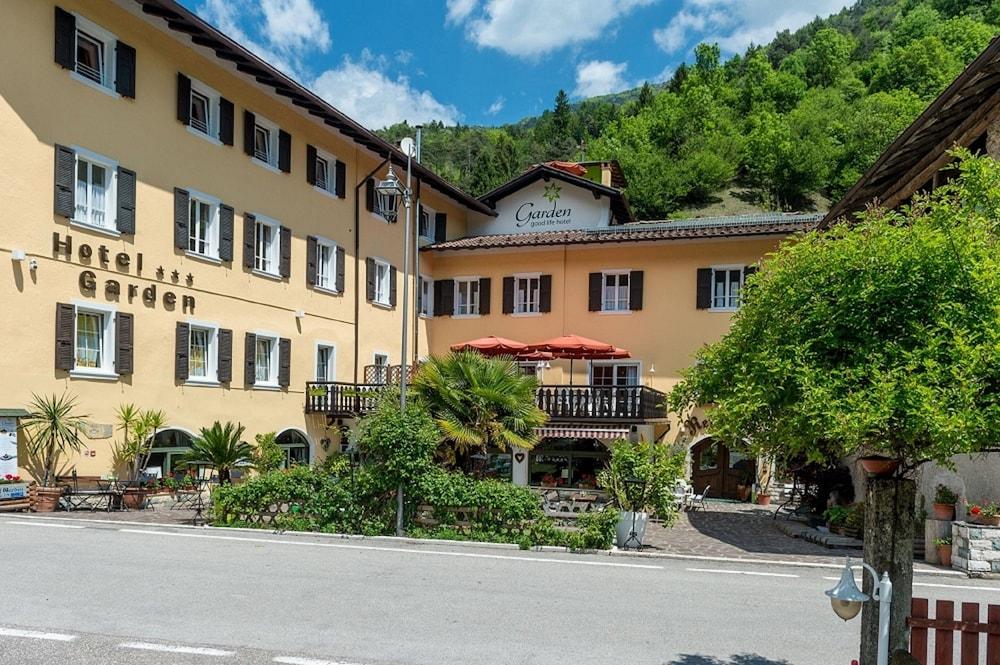 Good Life Hotel Garden ピエーヴェ・ディ・レードロ エクステリア 写真