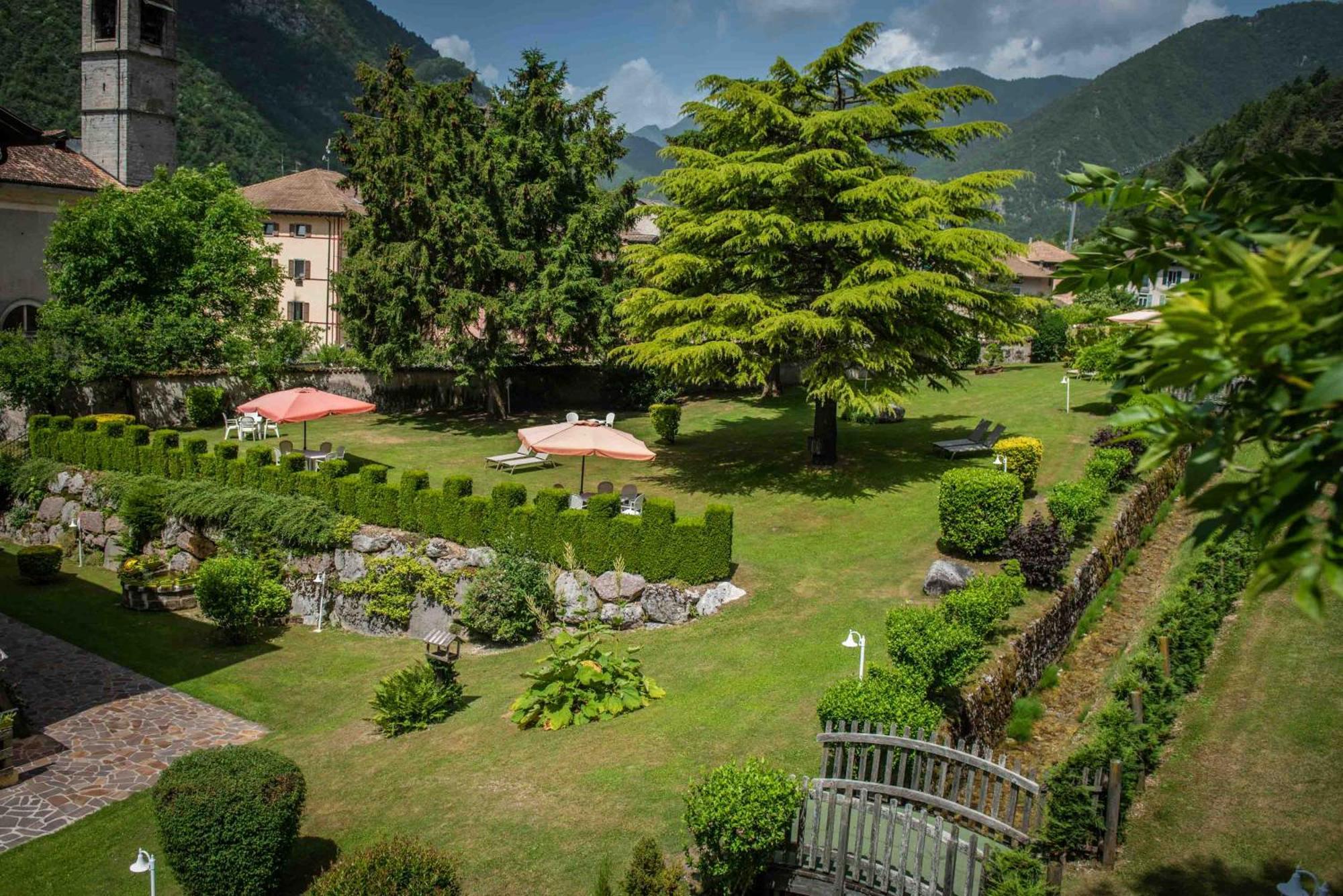 Good Life Hotel Garden ピエーヴェ・ディ・レードロ エクステリア 写真