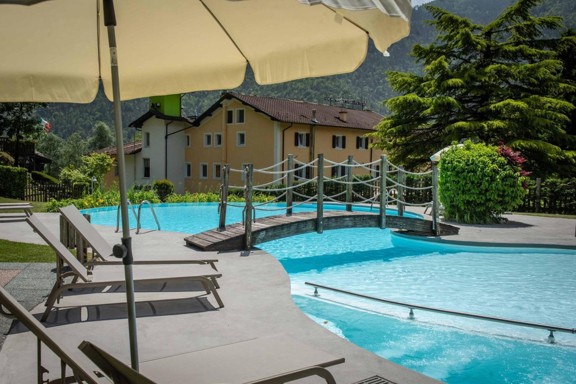 Good Life Hotel Garden ピエーヴェ・ディ・レードロ エクステリア 写真