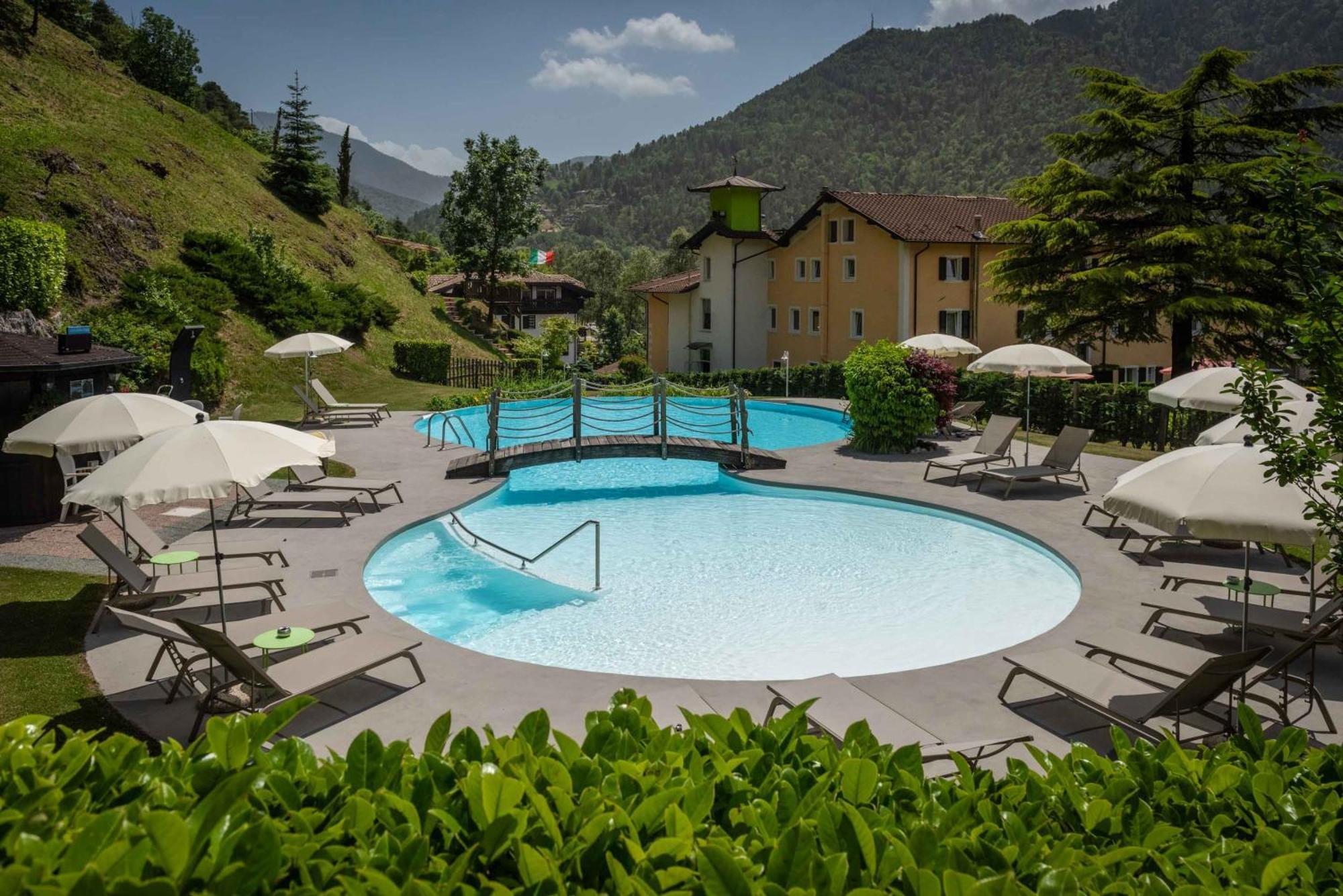 Good Life Hotel Garden ピエーヴェ・ディ・レードロ エクステリア 写真