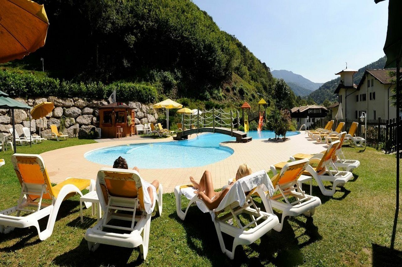 Good Life Hotel Garden ピエーヴェ・ディ・レードロ エクステリア 写真